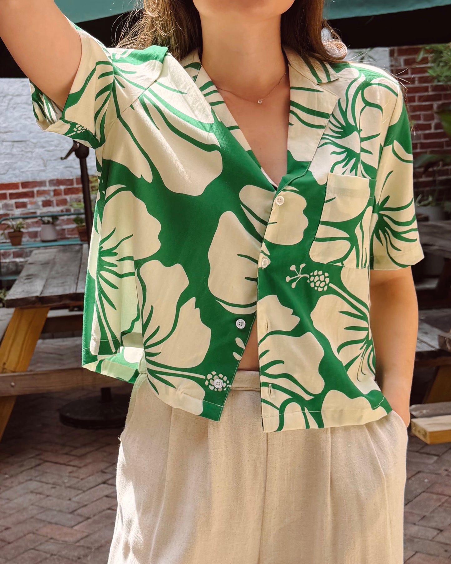 Green Trouble in Paradise Crop Buttonup