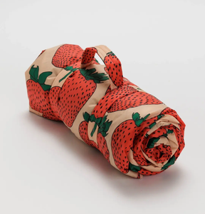 Puffy Picnic Blanket - Strawberry