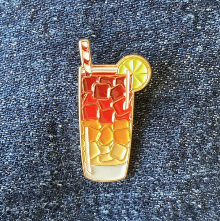 Cocktail Pin - Dark and Stormy