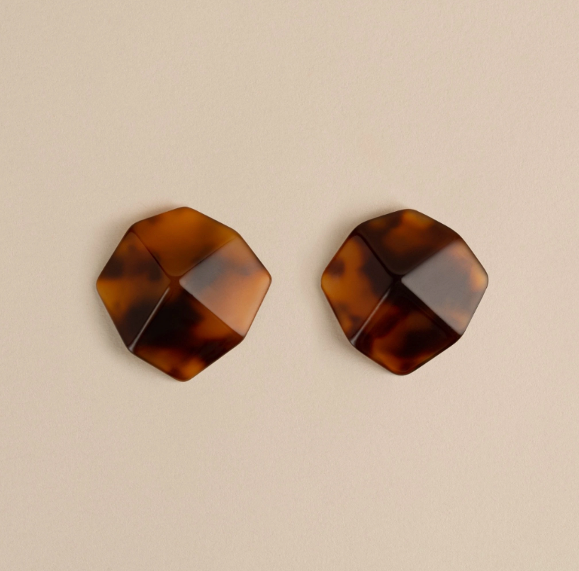 Sculpture Studs - Amber