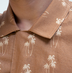 Selleck Short Sleeve Shirt - Thrush Brown Palm Breeze Print